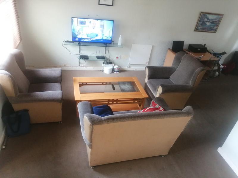 To Let 2 Bedroom Property for Rent in Kenilworth Western Cape